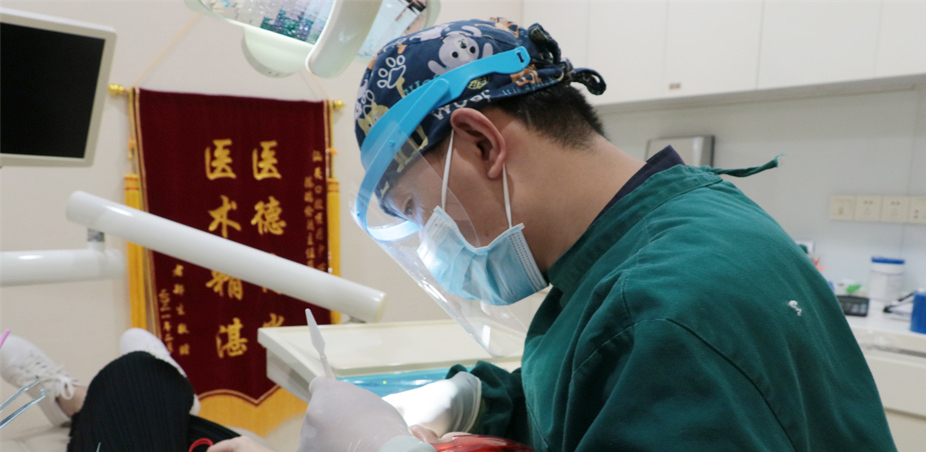 【醫(yī)心向黨】陳瑞倫：與黨同心，為人民服務(wù)，為健康護(hù)航